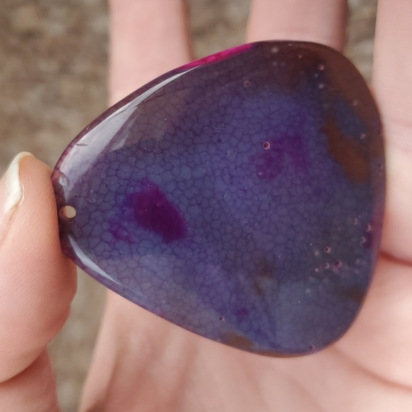 New Purple Fire Dragon Veins Agate Triangle Pendant. - Picture 6 of 15